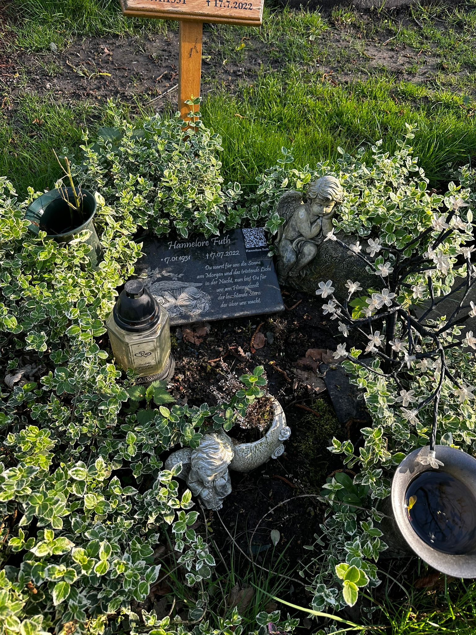 Grabstätte von Hannelore Futh - Friedhof Derne